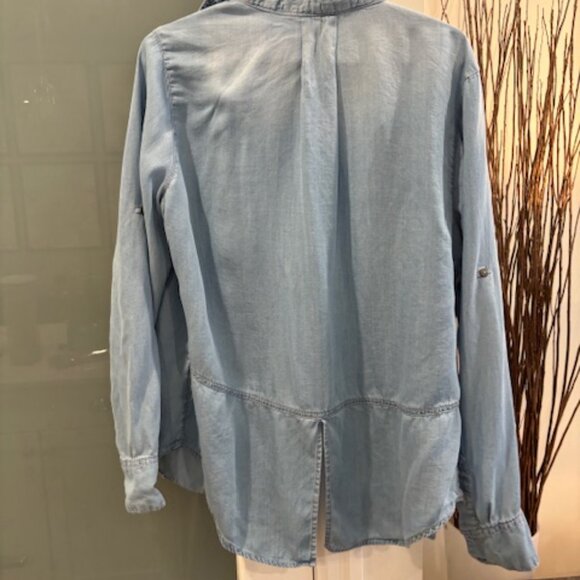 Variety of Tops Scroll through photos - Picture 5 of 16